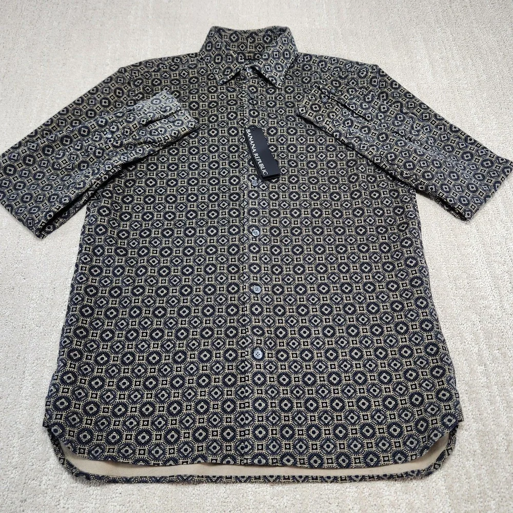 Banana Republic Corduroy Shirt Men Small Microwale Aztec AOP Navajo Southwestern